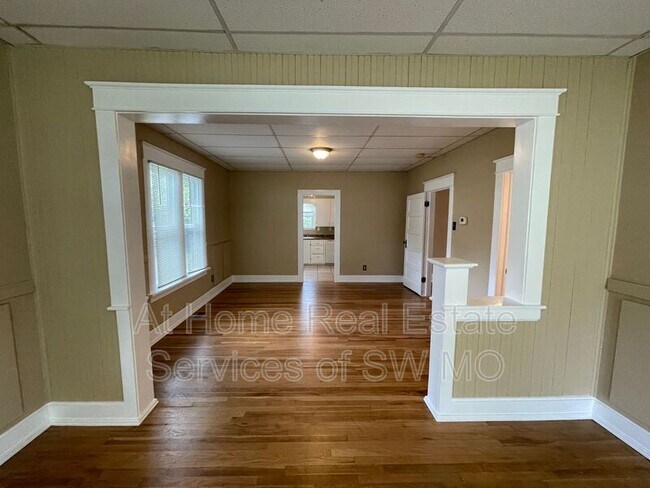 Photo - 1104 S Oak Park Dr