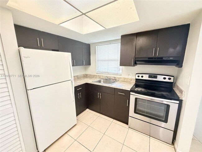 Photo - 101 NE 41st St Unidad B35
