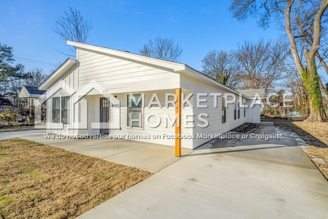 Building Photo - 801 Goodwyn St