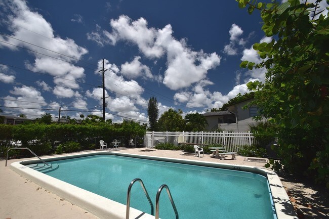 Pool - Pompano Greens