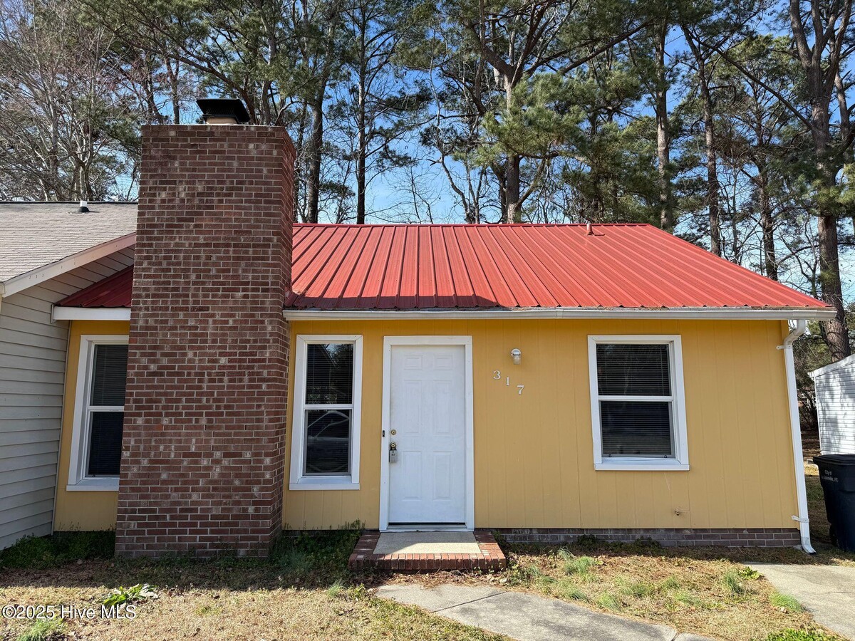 Photo - 317 W Frances St Townhome