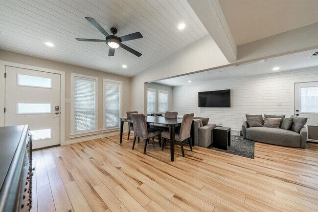 Photo - 7003 Cherry Meadow Dr