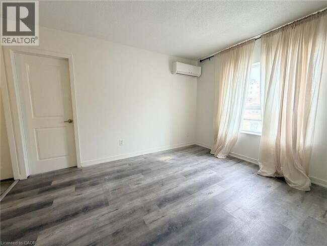 Photo - 120 Charles St Unit 6