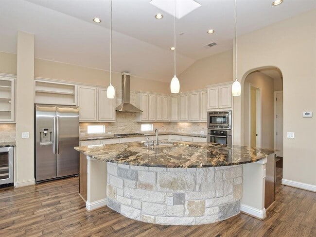 Photo - 407 Bonaire Ct