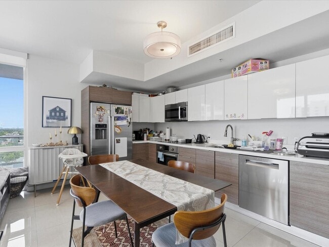 Photo - 1010 SW 2nd Ave Unit 1009