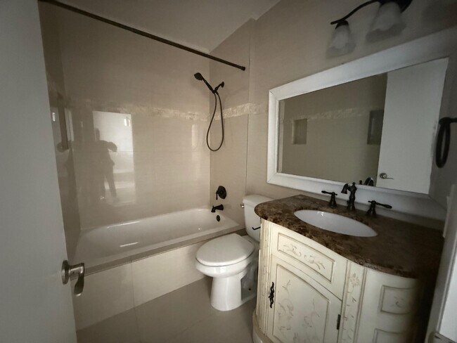 Photo - 5781 Riverside Dr Unit 201