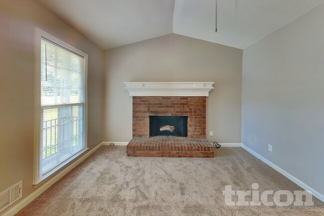 Photo - 1202 Holly Hills Dr SW