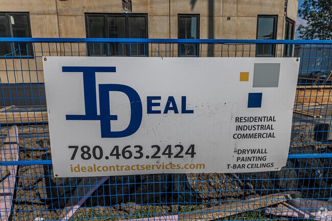 Contractor Banner - Midtown Estates Apartments