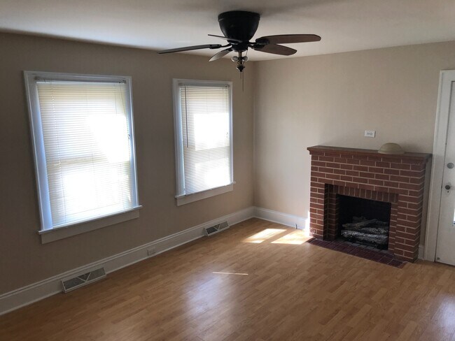 Photo - 902 Bringle Ferry Rd