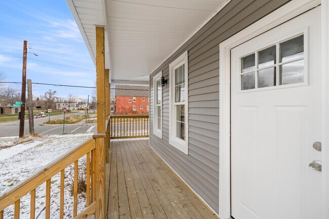 Photo - 324 E Bethune St