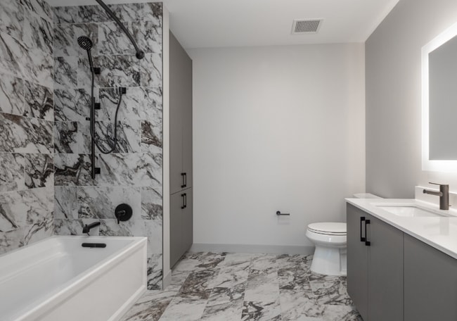 Photo - 1100 W Van Buren St