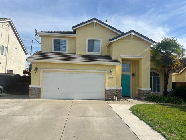 Building Photo - 4216 Heritage Ct