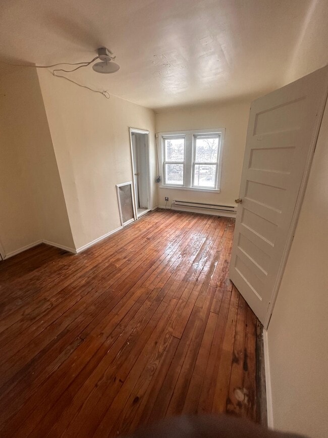 Photo - 45 Finlay Pl