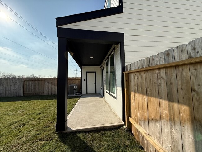 Photo - 3224 Crown Gate Dr