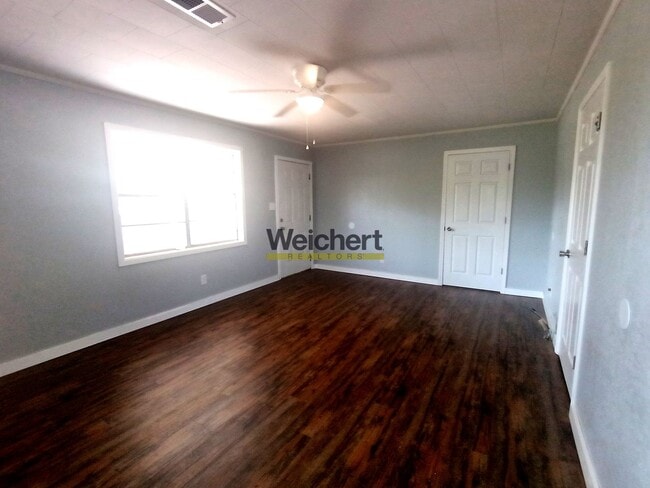 Photo - Remodeled 3bed/1bath with fenced backyard