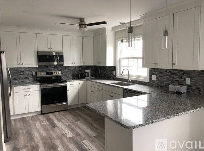 Building Photo - 60 Irving Way