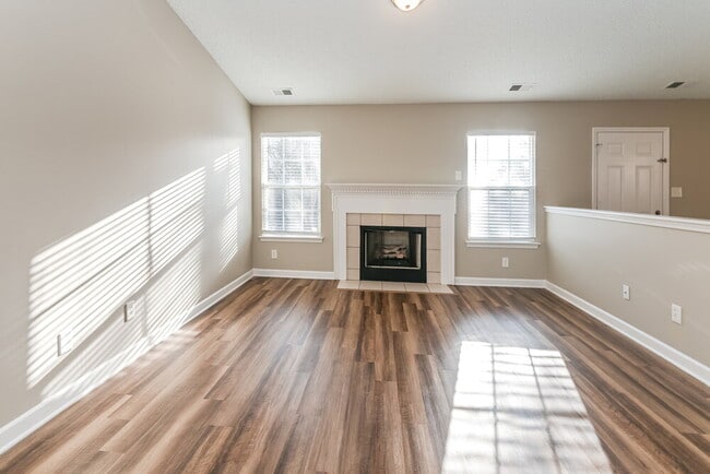 Photo - 2431 Fabyan Ln