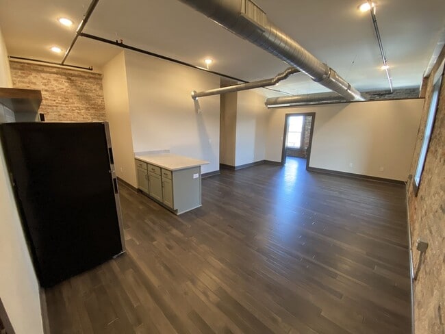 Photo - 227 Broadway St Unit 300