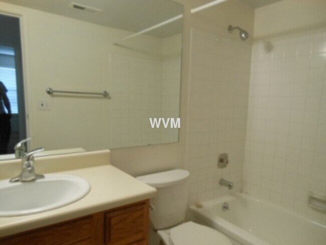 Photo - Telegraph Hill Condo Peoria and Yale