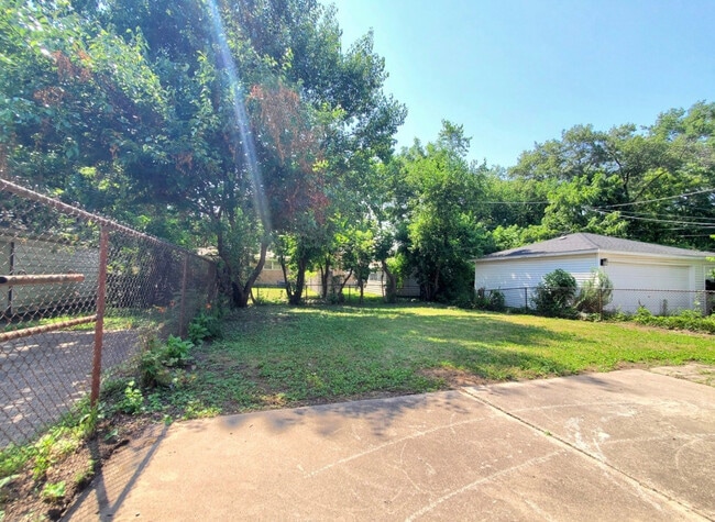 Photo - 14424 Sanderson Ave