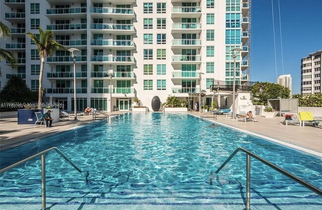 Photo - 950 Brickell Bay Dr Condominio Unidad 600