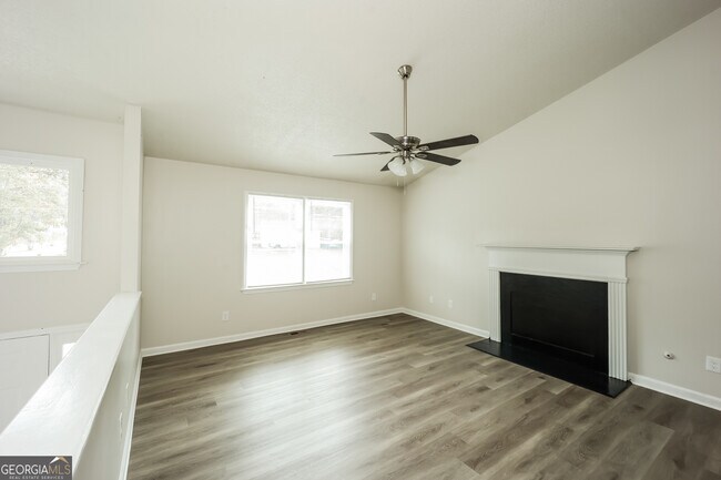 Photo - 202 Wesley Mill Way