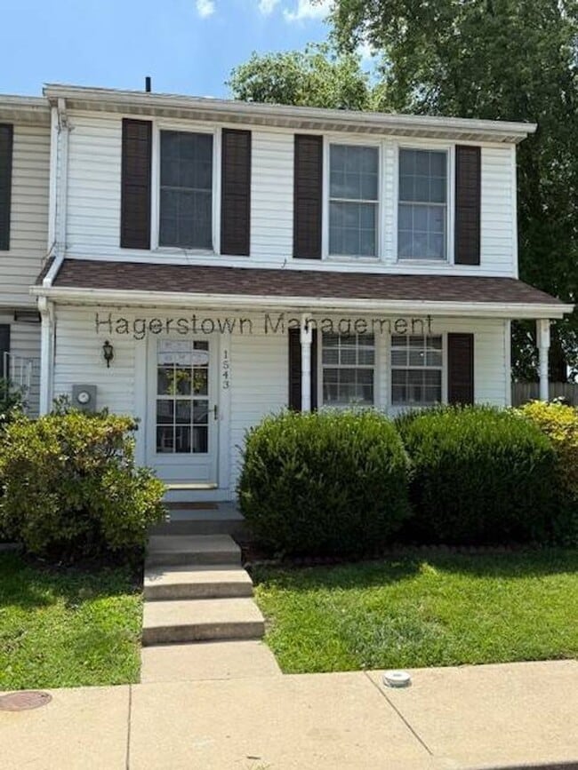 3 BR Townhouse - Iris Ct - 3 BR Townhouse - Iris Ct