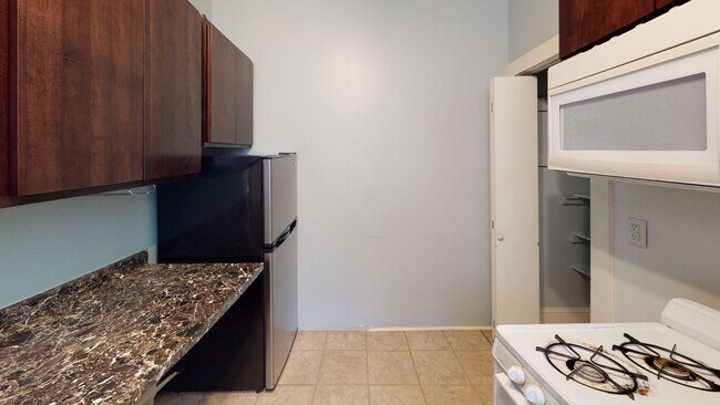 Photo - Sunny 1BR in East Rock | Hot Water & Gas Included | Walk to Yale Unit A1