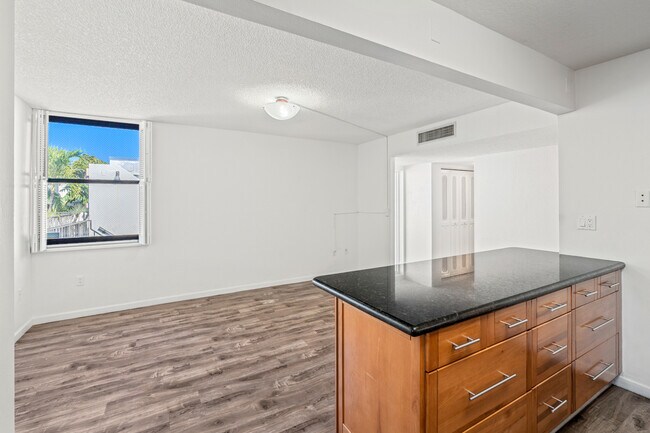 Photo - 20291 NE 30th Ave Unit PH20