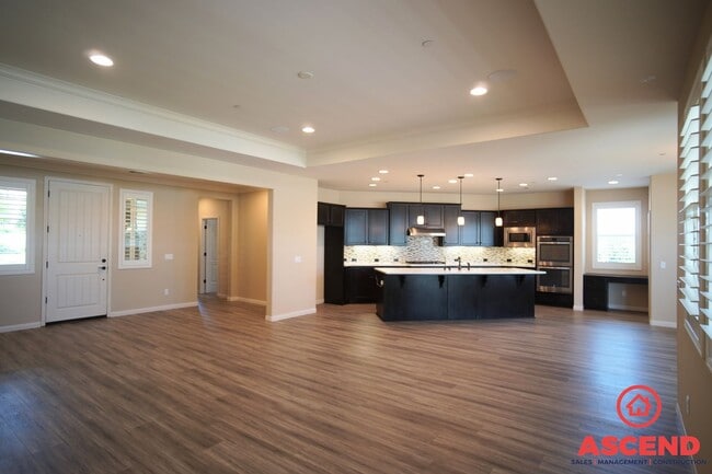 Photo - Glamorous Home in Seven Oaks Gated Community!