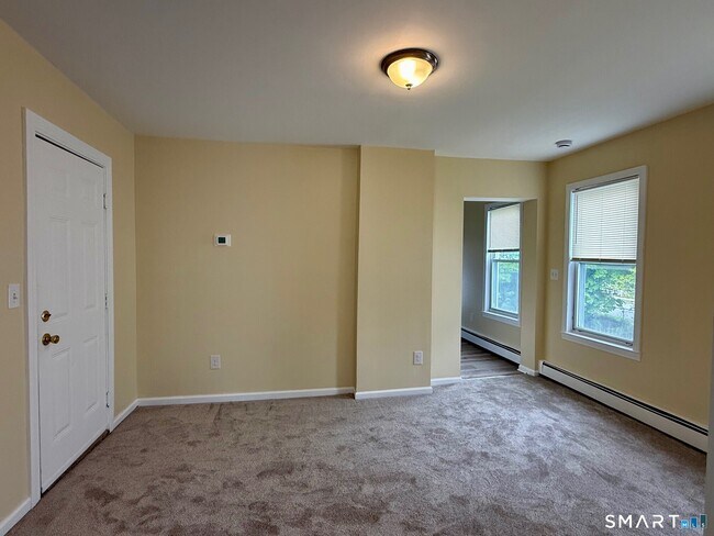 Photo - 153 Hollister Ave