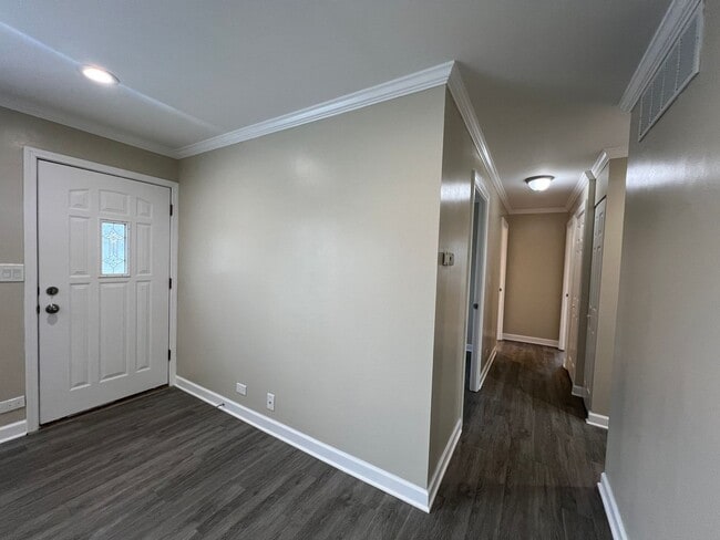 Photo - 206 Raupp Blvd