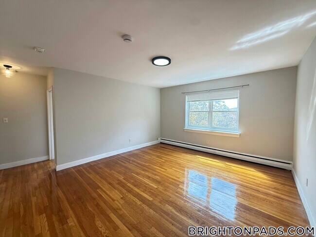 69 Chiswick Rd Unit 6