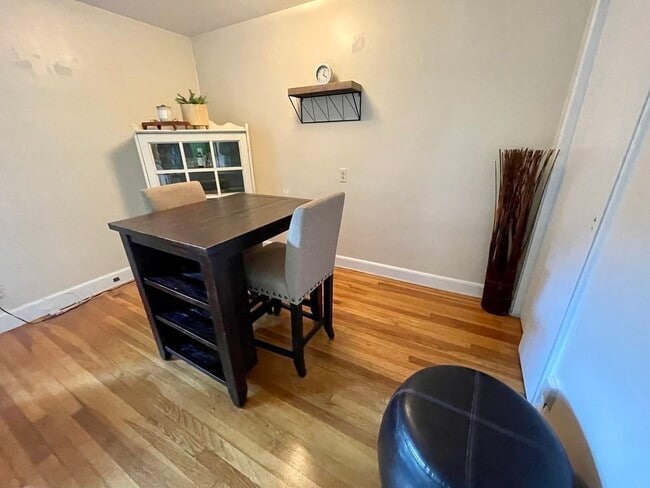 Photo - 110 Evans Rd Unit 3