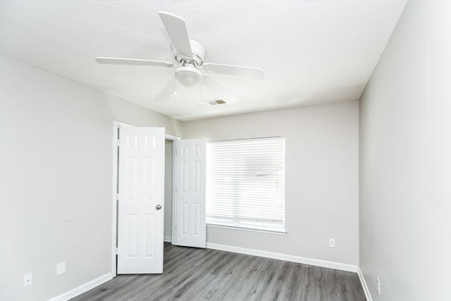 Photo - 516 Heron Glen Dr