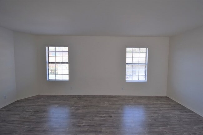 Photo - 24822 Walnut St Unit 02