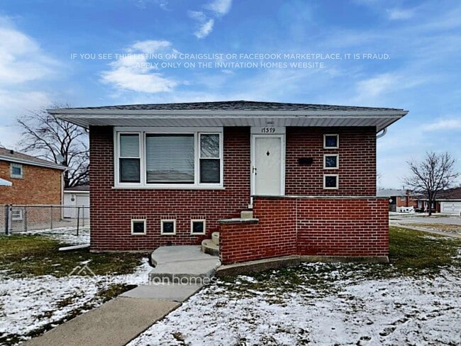 Building Photo - 17379 Oleander Ave