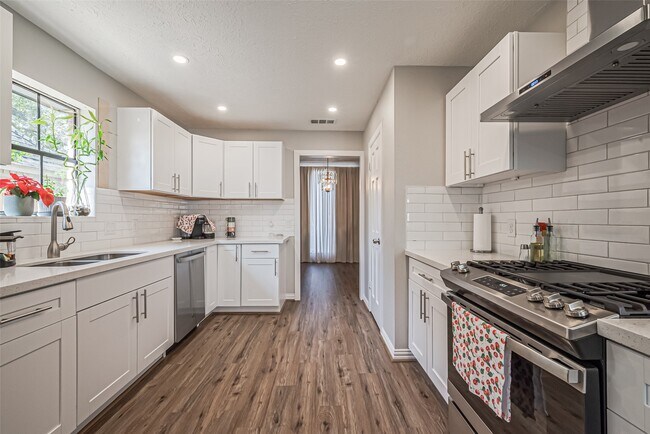 Photo - 15211 Camino Del Sol Dr