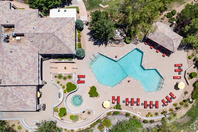 Pool - Las Mananitas Apartments