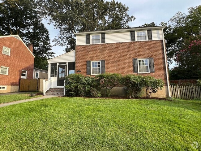 Building Photo - 4726 1st St N Rental