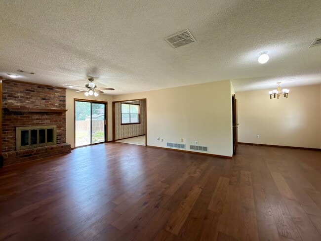 Photo - 9612 Apple Gate Dr