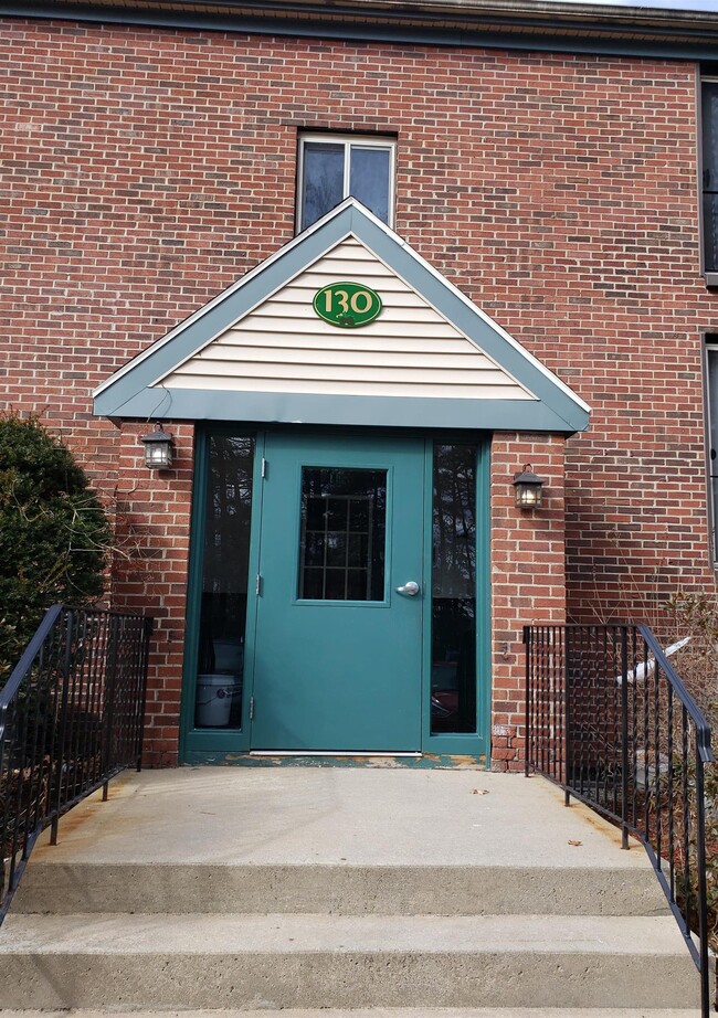 Photo - 130 English Village Rd Unit 302
