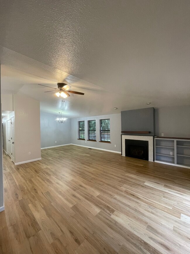 Photo - 8938 49th Ct NE