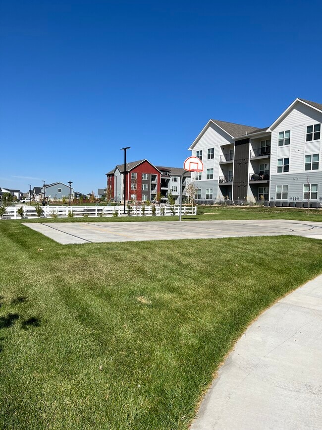 Mountain View Apartments at RainDance