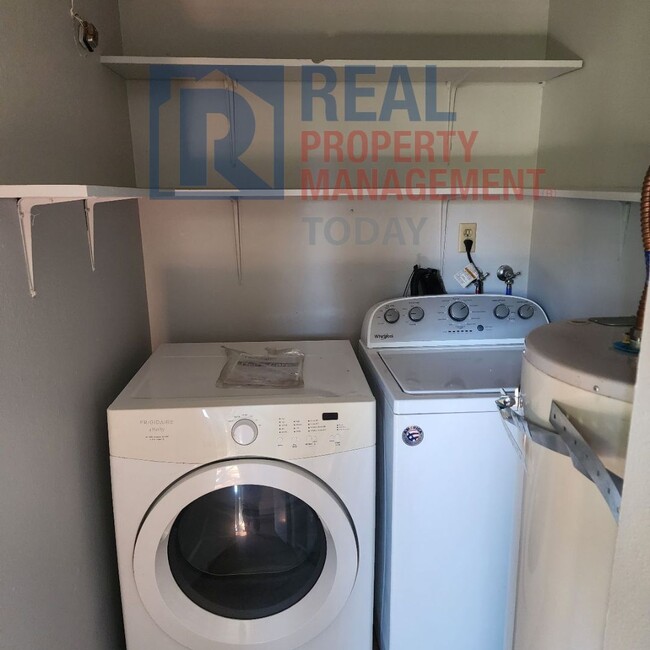 4644 N Pearl St Unidad 2