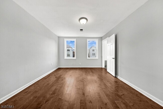 Photo - 133 Smith St
