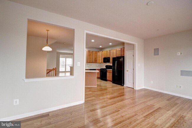 Photo - 9394 Penrose St