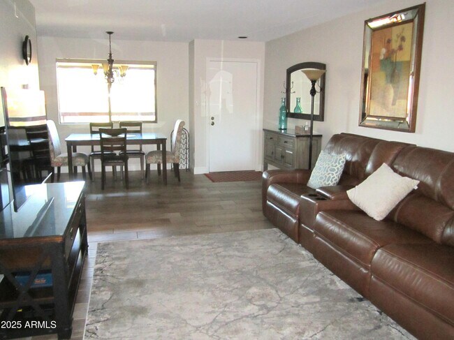 4303 E Cactus Rd Unit 407