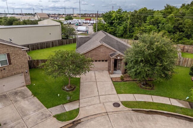 Building Photo - 8234 Hall View Dr