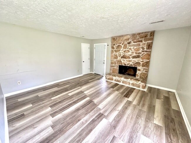 Building Photo - 9024 Mahogany Row SE Unit 9024 Mahogany Row A